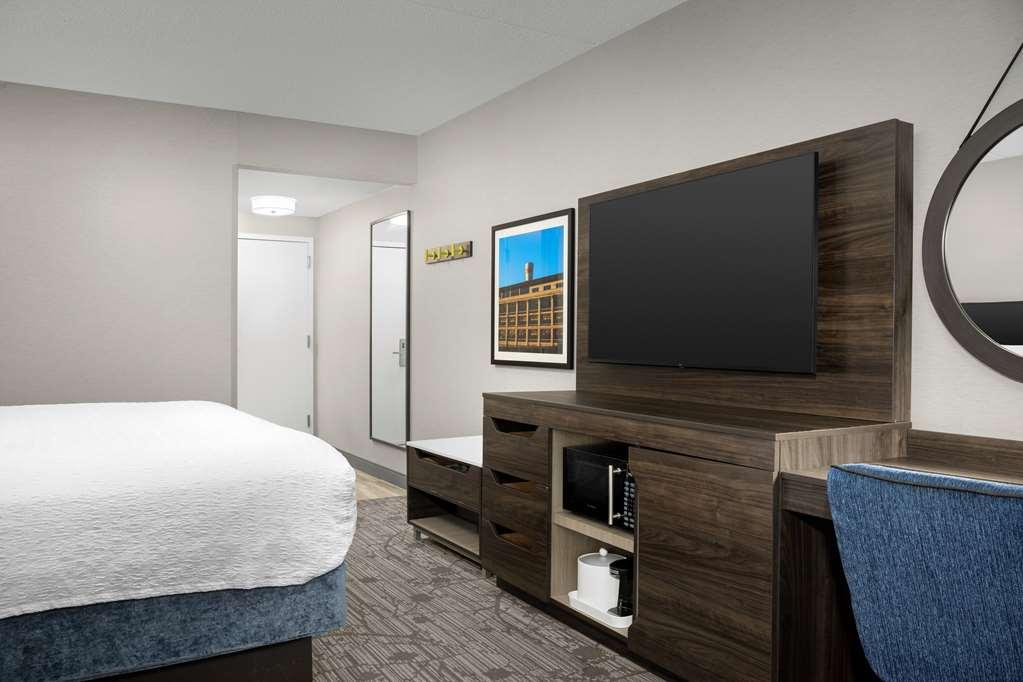 Hampton Inn Истон Номер фото