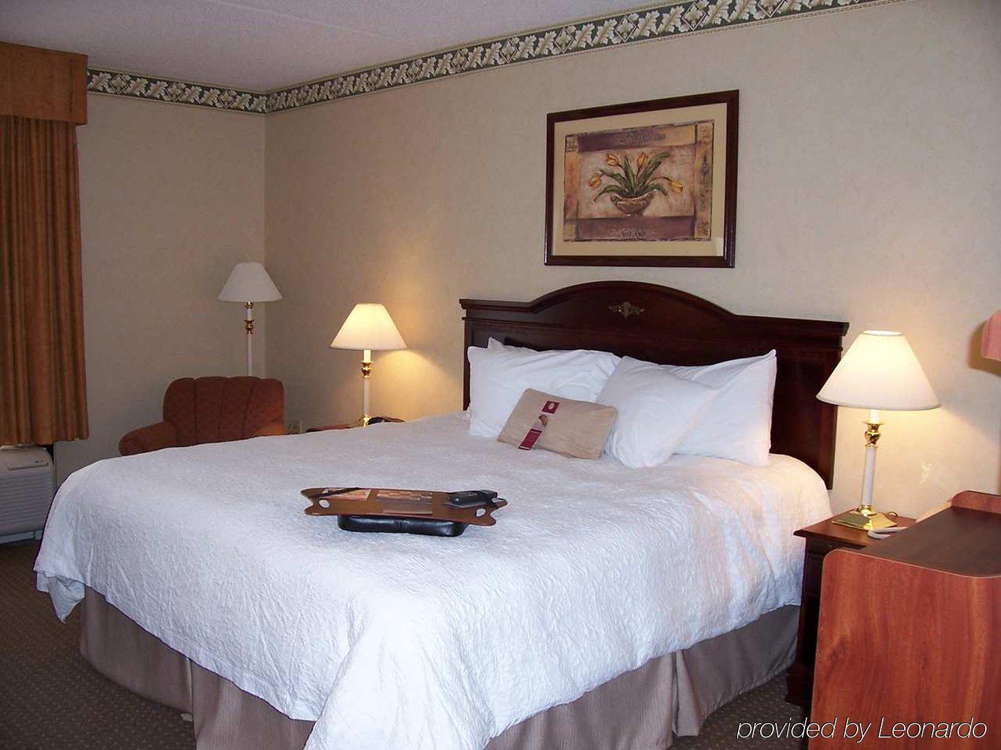 Hampton Inn Истон Номер фото