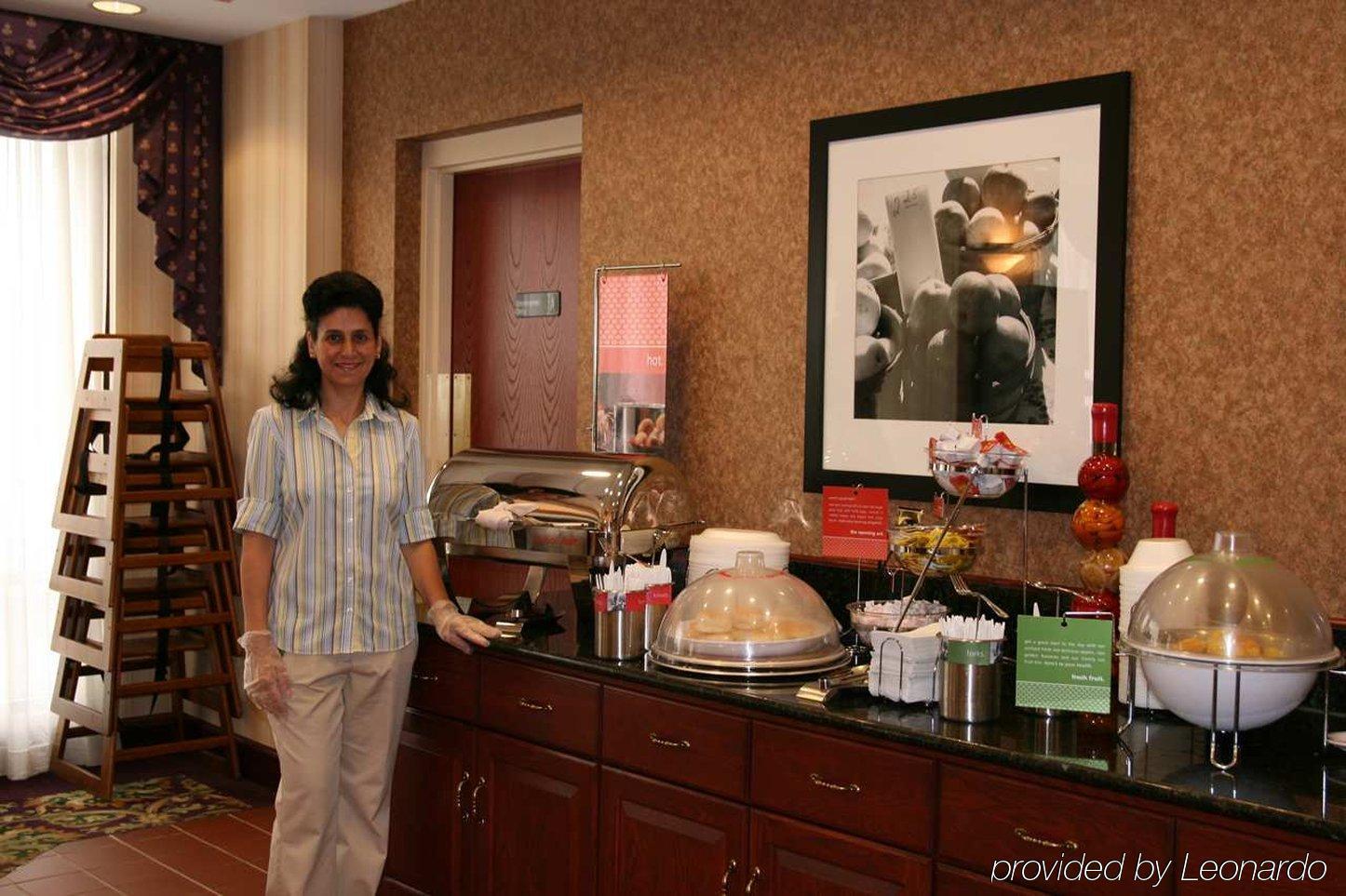 Hampton Inn Истон Ресторан фото